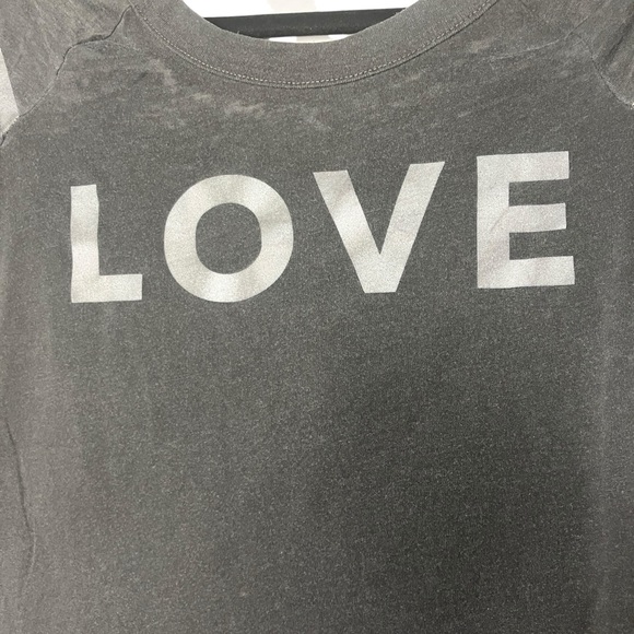 Chaser Love T shirt XS Gray white NWOT - Picture 5 of 10